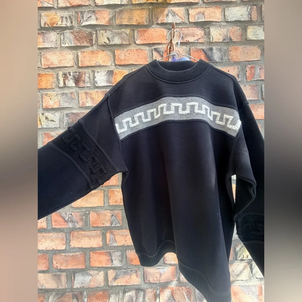 Carlo Colucci Men's Black Crewneck Sweater